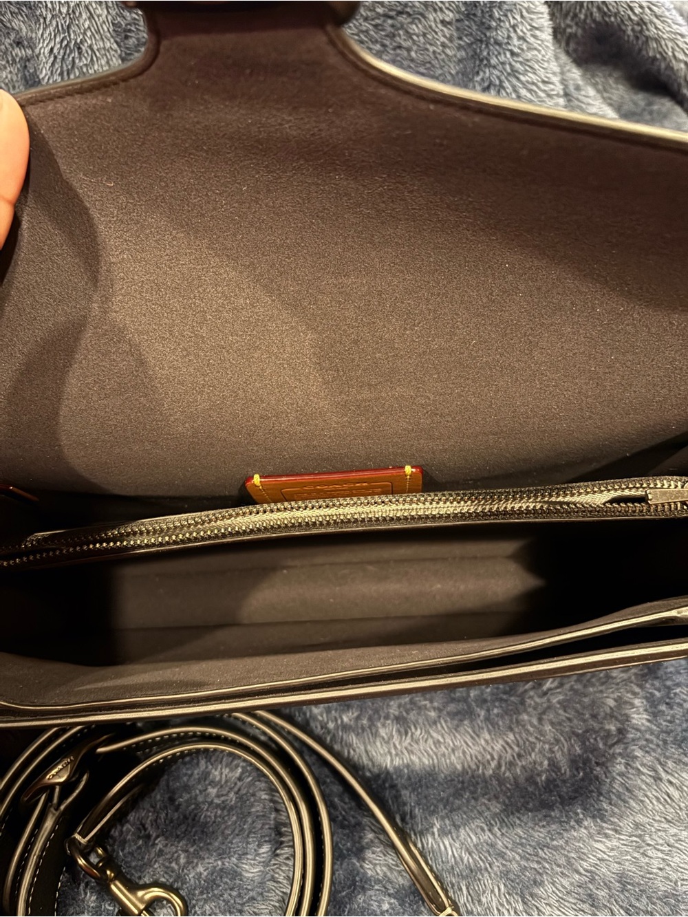 Coach Tabby Shoulder Bag 26 - Picture 7 of 9